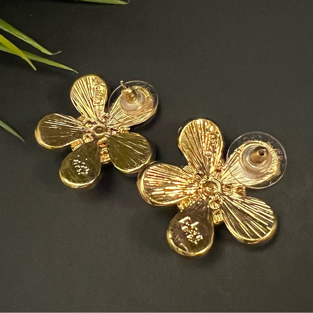 NEW Joan Rivers Flower Blossom Button Earrings - Picture 4 of 7